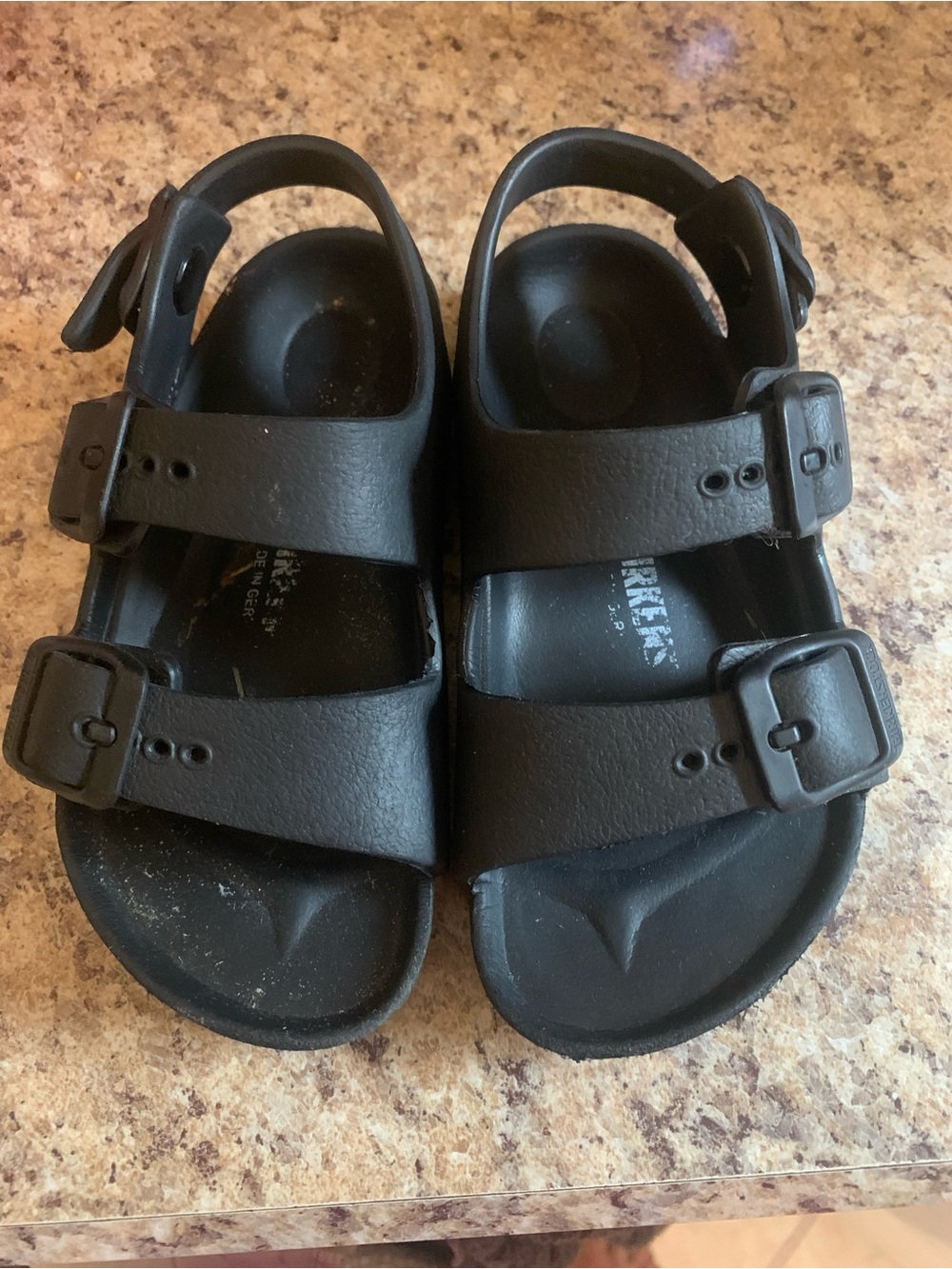 Birkenstock Kids Black Dual Strap Buckle Sandals